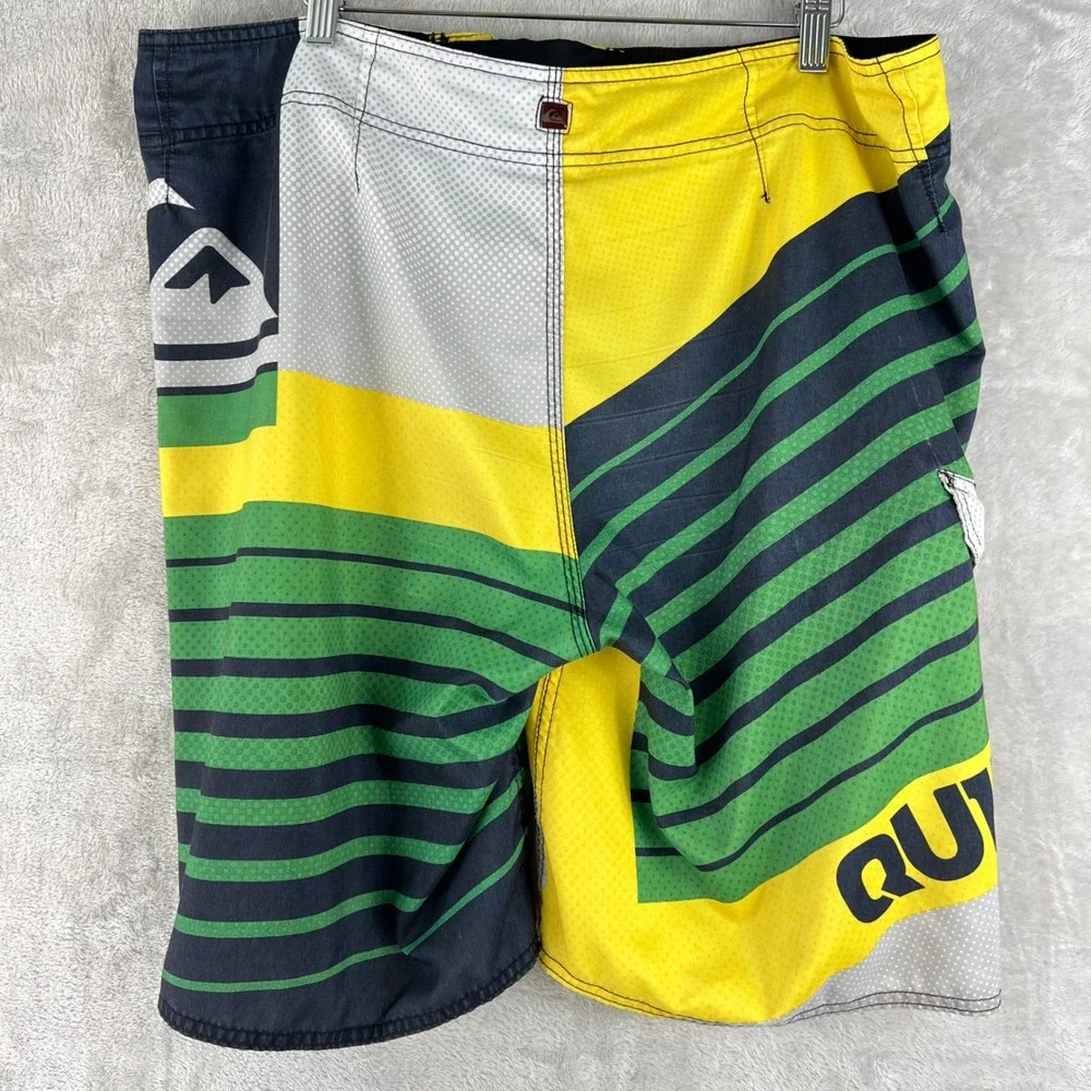 Quiksilver Cypher Series Board Shorts Mens 36 Green Yellow Geometric Beach surf‎